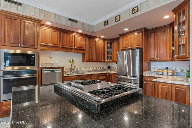 667 Yadkin Road, Southern Pines, NC 28387