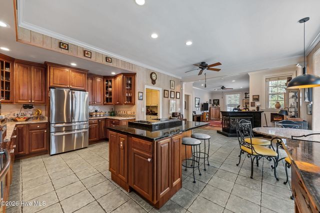 667 Yadkin Road, Southern Pines, NC 28387