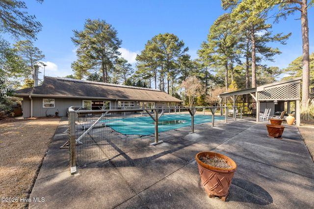 667 Yadkin Road, Southern Pines, NC 28387