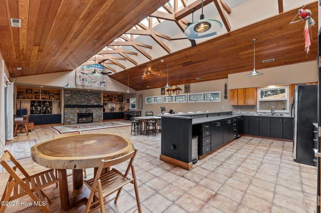 667 Yadkin Road, Southern Pines, NC 28387