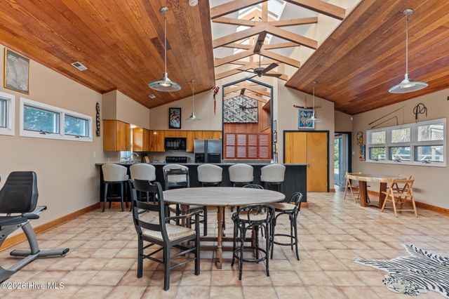 667 Yadkin Road, Southern Pines, NC 28387