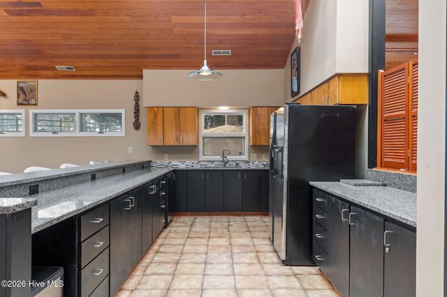 667 Yadkin Road, Southern Pines, NC 28387