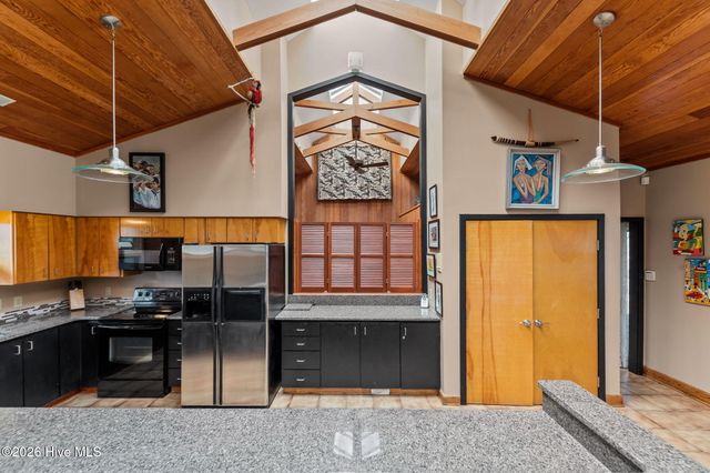 667 Yadkin Road, Southern Pines, NC 28387