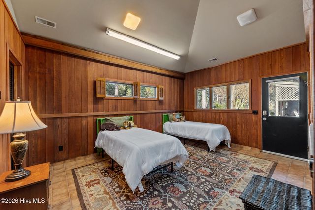 667 Yadkin Road, Southern Pines, NC 28387