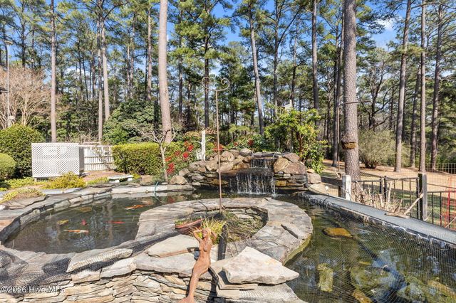 667 Yadkin Road, Southern Pines, NC 28387