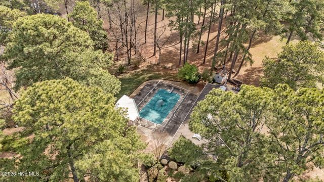 667 Yadkin Road, Southern Pines, NC 28387