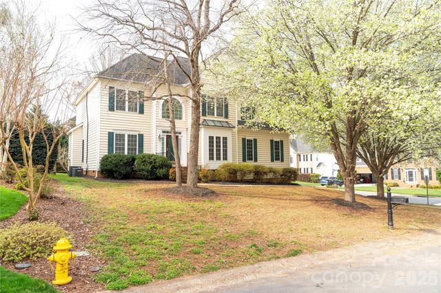 16905 Laureate Road 16, Huntersville, NC 28078