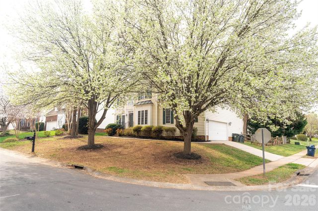 16905 Laureate Road 16, Huntersville, NC 28078