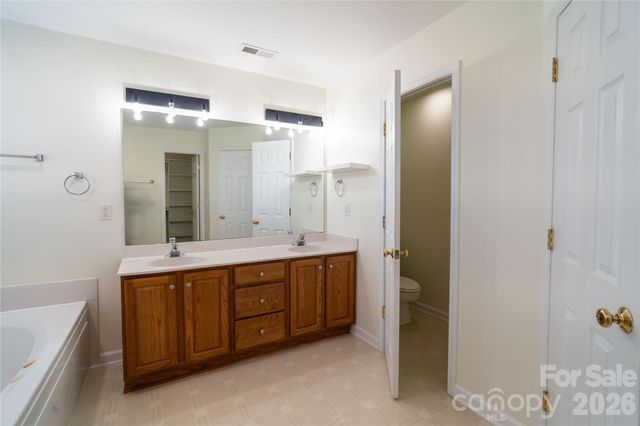 16905 Laureate Road 16, Huntersville, NC 28078