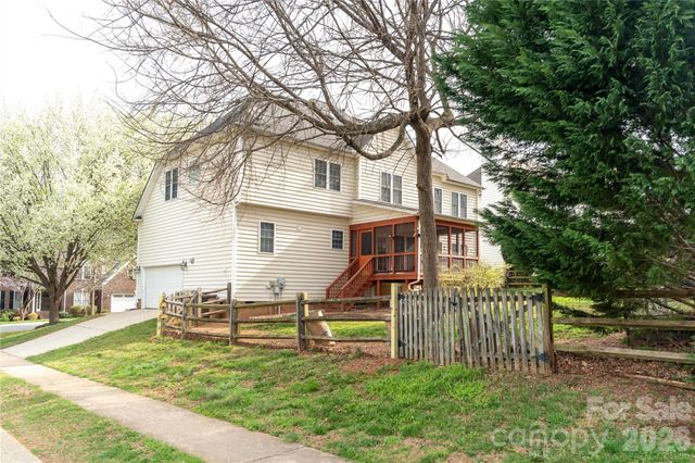 16905 Laureate Road 16, Huntersville, NC 28078