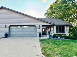 102 5TH Street # 6, Fulton, IL 61252