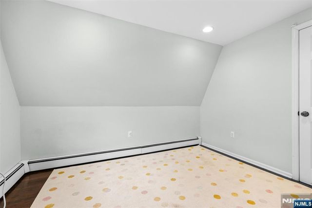 6 Cottage Place, Allendale, NJ 07401