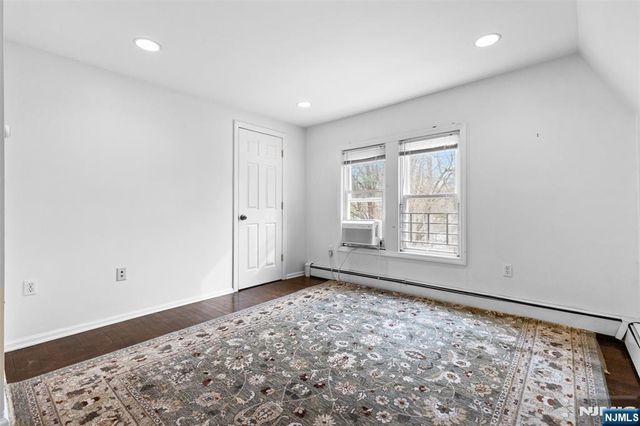 6 Cottage Place, Allendale, NJ 07401