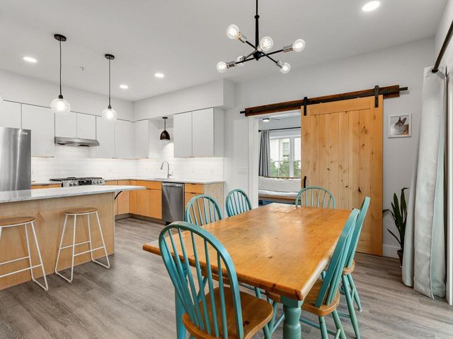 64 Aiken St Apt 102, South Burlington, VT 05403