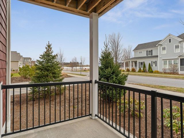 64 Aiken St Apt 102, South Burlington, VT 05403
