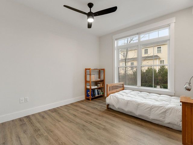 64 Aiken St Apt 102, South Burlington, VT 05403
