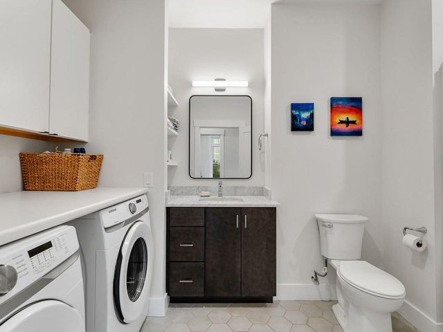 64 Aiken St Apt 102, South Burlington, VT 05403