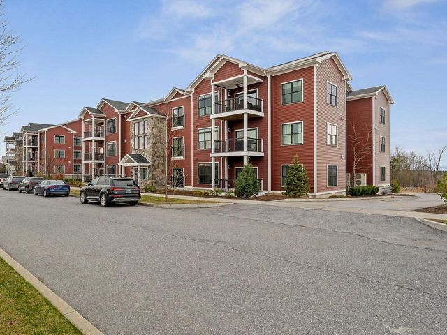 64 Aiken St Apt 102, South Burlington, VT 05403