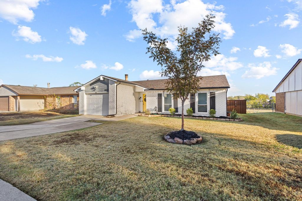 5552 Russell Drive, The Colony, TX 75056