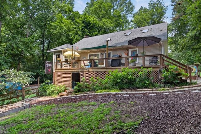 7011 Tracey CT, Gloucester, VA 23061