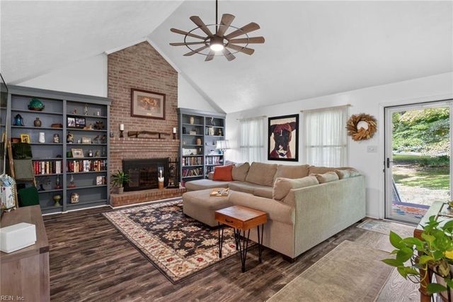 7011 Tracey CT, Gloucester, VA 23061