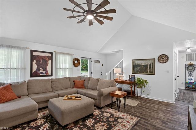 7011 Tracey CT, Gloucester, VA 23061