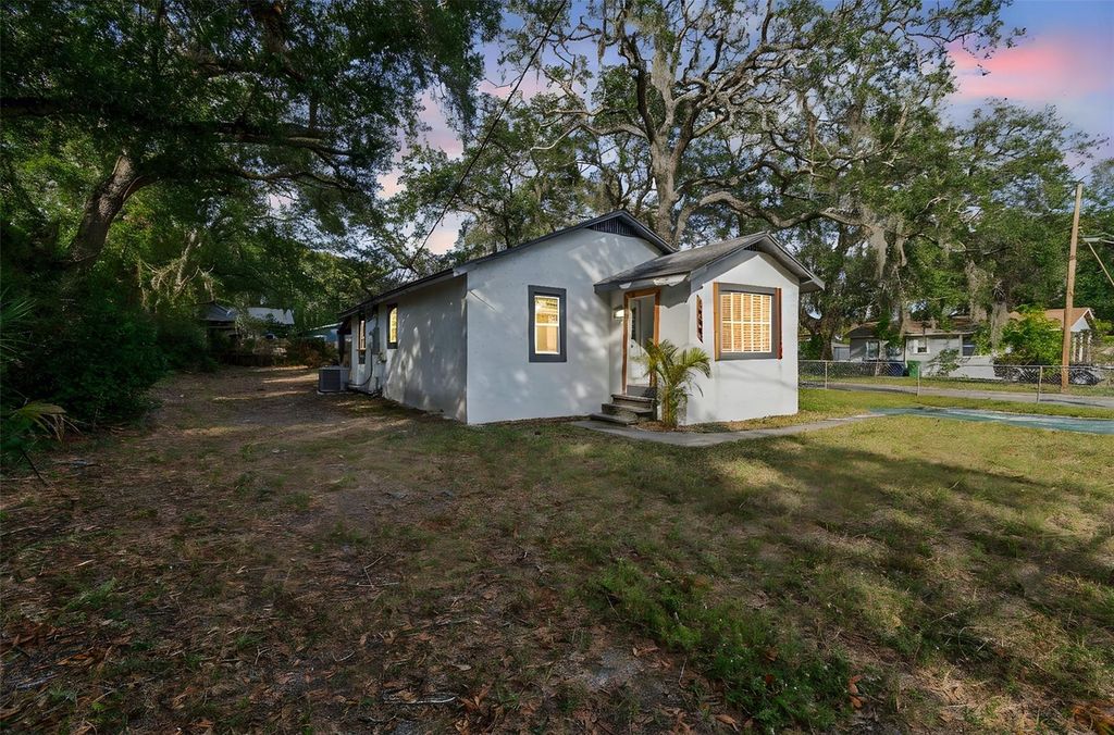 1606 E CHELSEA STREET, Tampa, FL 33610