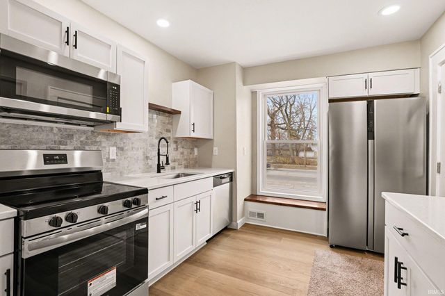 2001 W Lincolnway Street, South Bend, IN 46628