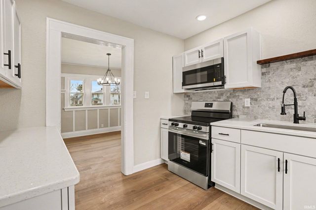 2001 W Lincolnway Street, South Bend, IN 46628