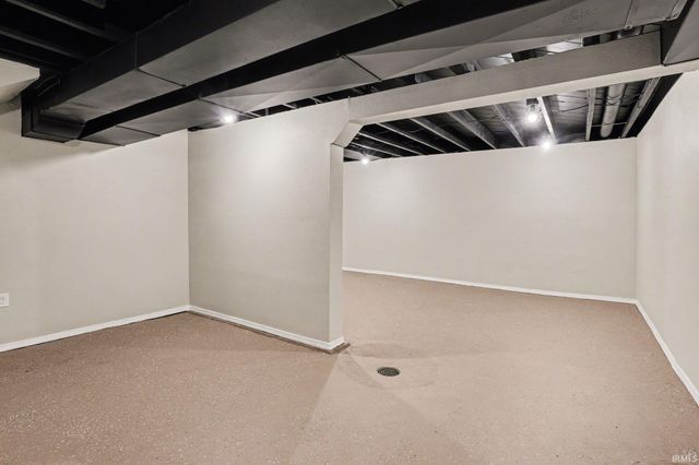 2001 W Lincolnway Street, South Bend, IN 46628