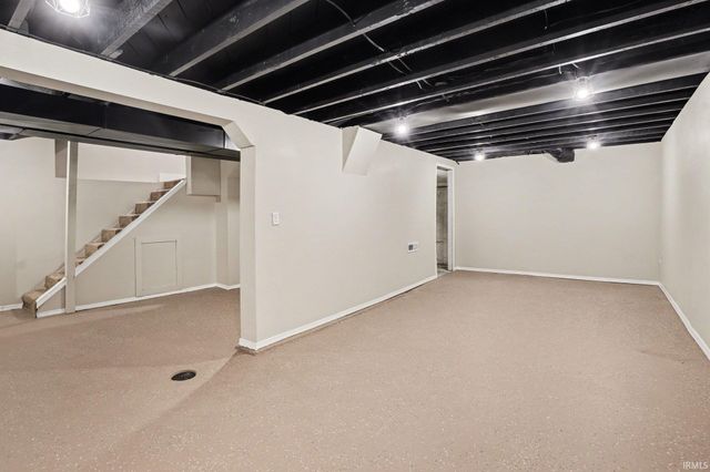 2001 W Lincolnway Street, South Bend, IN 46628