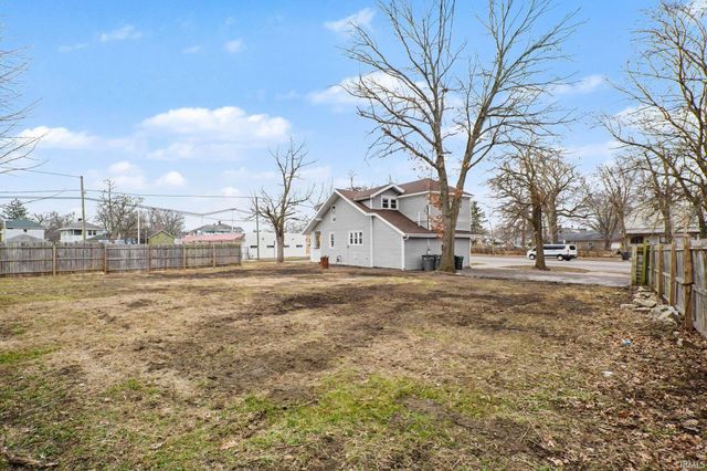 2001 W Lincolnway Street, South Bend, IN 46628