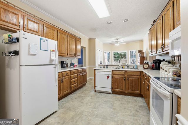 250 BRITTANY CHASE, Fayetteville, GA 30214