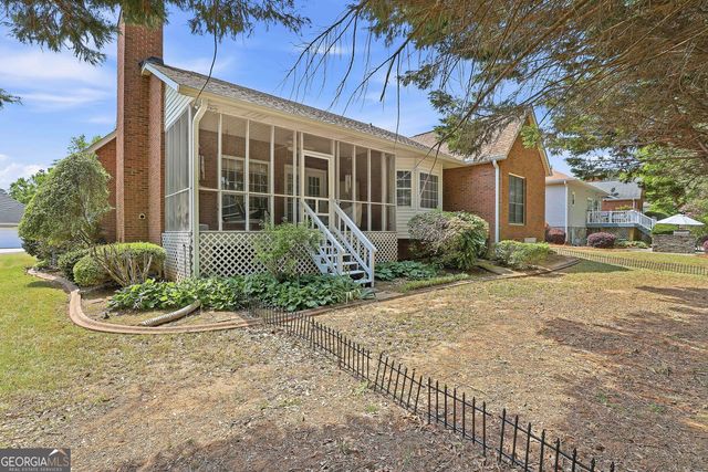 250 BRITTANY CHASE, Fayetteville, GA 30214