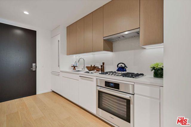 877 Francisco Street 626, Los Angeles, CA 90017