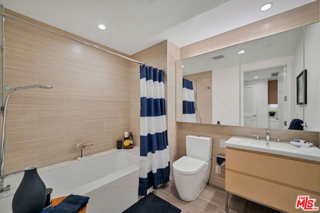 877 Francisco Street 626, Los Angeles, CA 90017