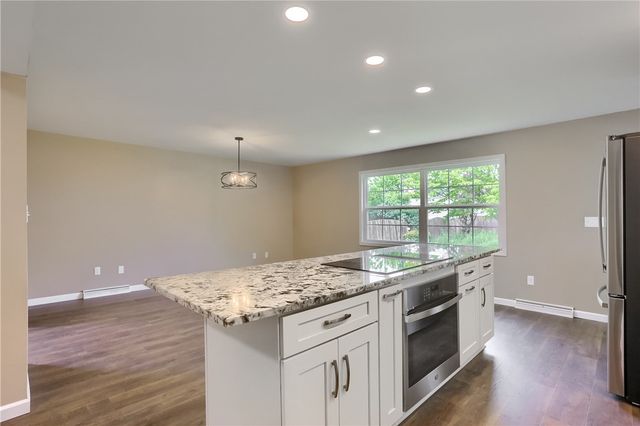 516 Pine Ave, Ellwood City, PA 16117