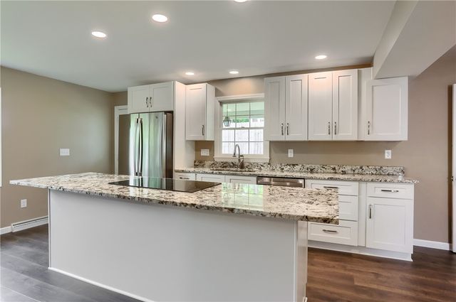 516 Pine Ave, Ellwood City, PA 16117