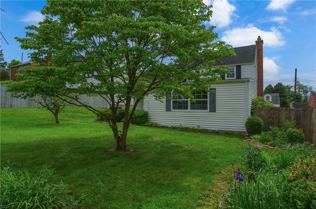 516 Pine Ave, Ellwood City, PA 16117