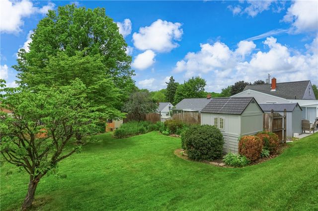 516 Pine Ave, Ellwood City, PA 16117