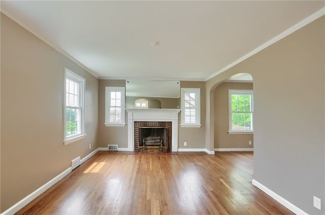 516 Pine Ave, Ellwood City, PA 16117