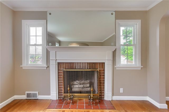516 Pine Ave, Ellwood City, PA 16117
