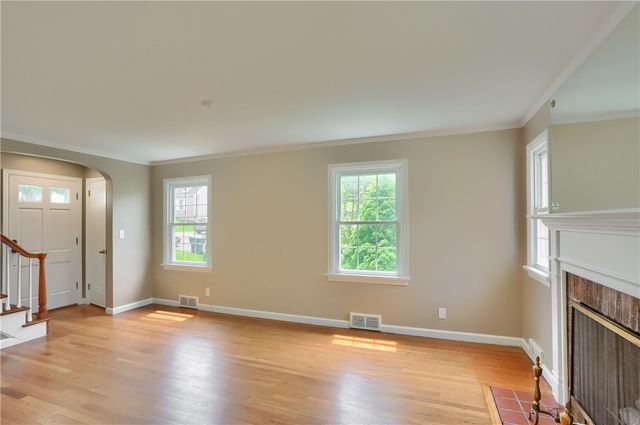 516 Pine Ave, Ellwood City, PA 16117