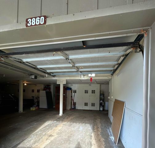 3860 Greenleaf Circle, Kalamazoo, MI 49008