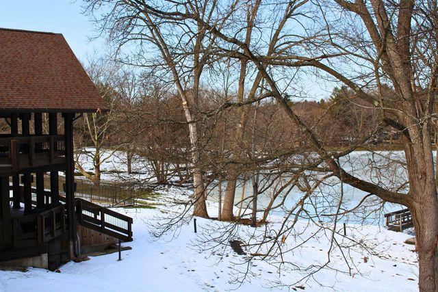 3860 Greenleaf Circle, Kalamazoo, MI 49008