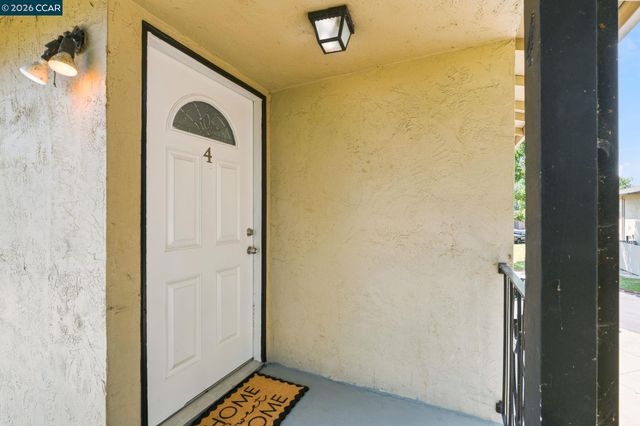 1005 Mohr Ln 4, Concord, CA 94518