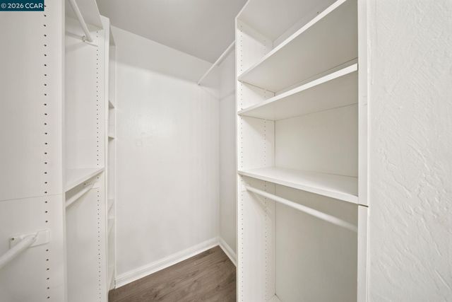 1005 Mohr Ln 4, Concord, CA 94518