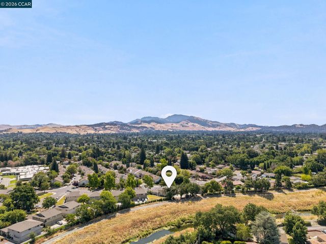 1005 Mohr Ln 4, Concord, CA 94518