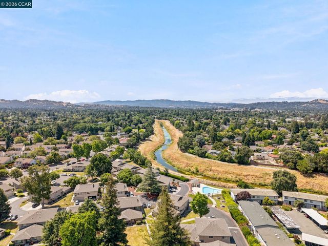 1005 Mohr Ln 4, Concord, CA 94518