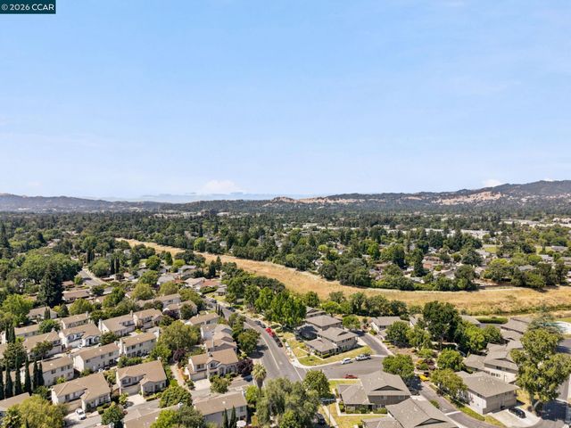 1005 Mohr Ln 4, Concord, CA 94518